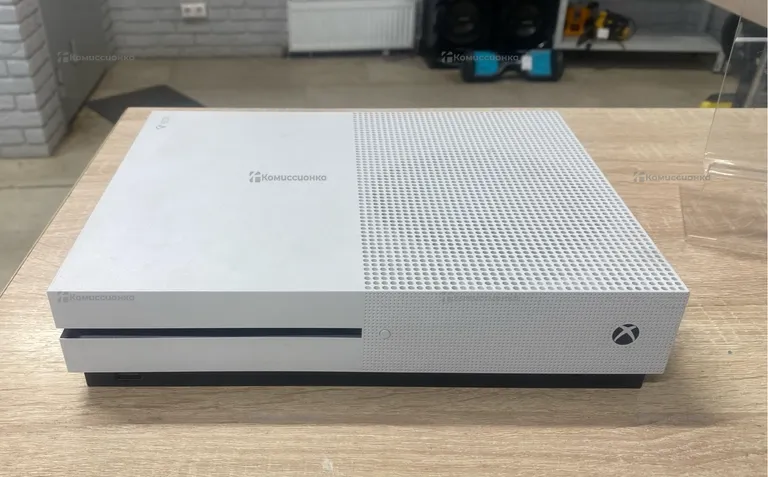 Приставка Xbox Xbox one s 1tb с дисководом