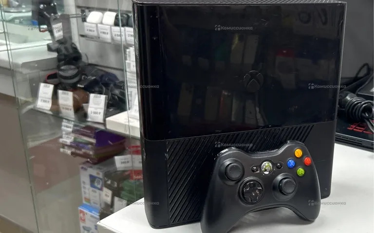 Приставка Xbox 360 (Игровые приставки)