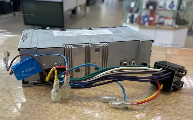 Автомагнитола  KENWOOD KMM-105