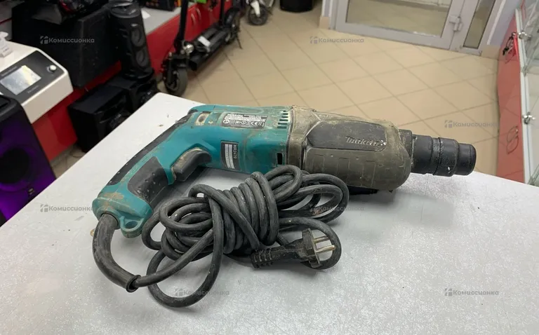 Перфоратор Makita HR2470