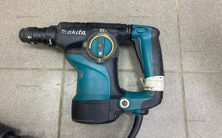Перфоратор makita HR2811FT