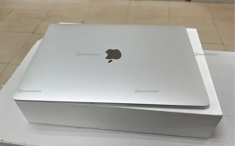 Ноутбук Apple MacBook Air 13 M1 8/256