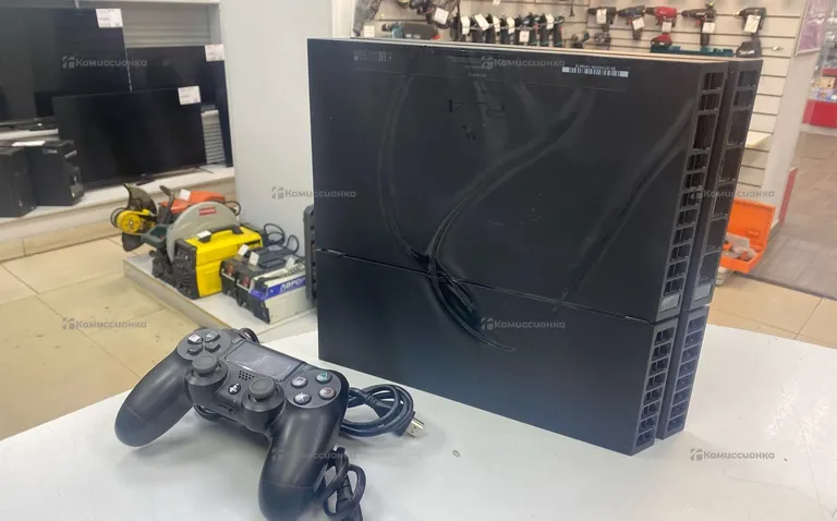 Игровая приставка PS4 Fat 500gb