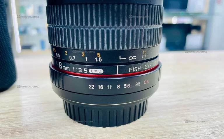 Объектив Samyang 8mm для Canon