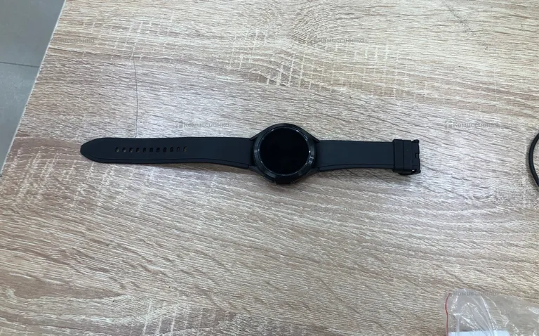 Часы Samsung Galaxy Watch 4 Classic