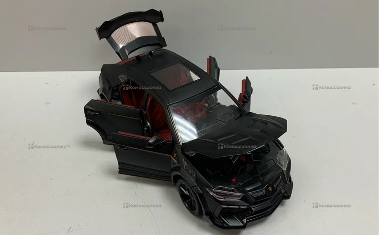 Автомобиль Lamborghini Urus Mensroy